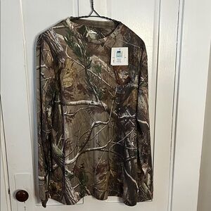 Tri-mountain ultra cool moisture wicking real tree AP camo long sleeve men’s L